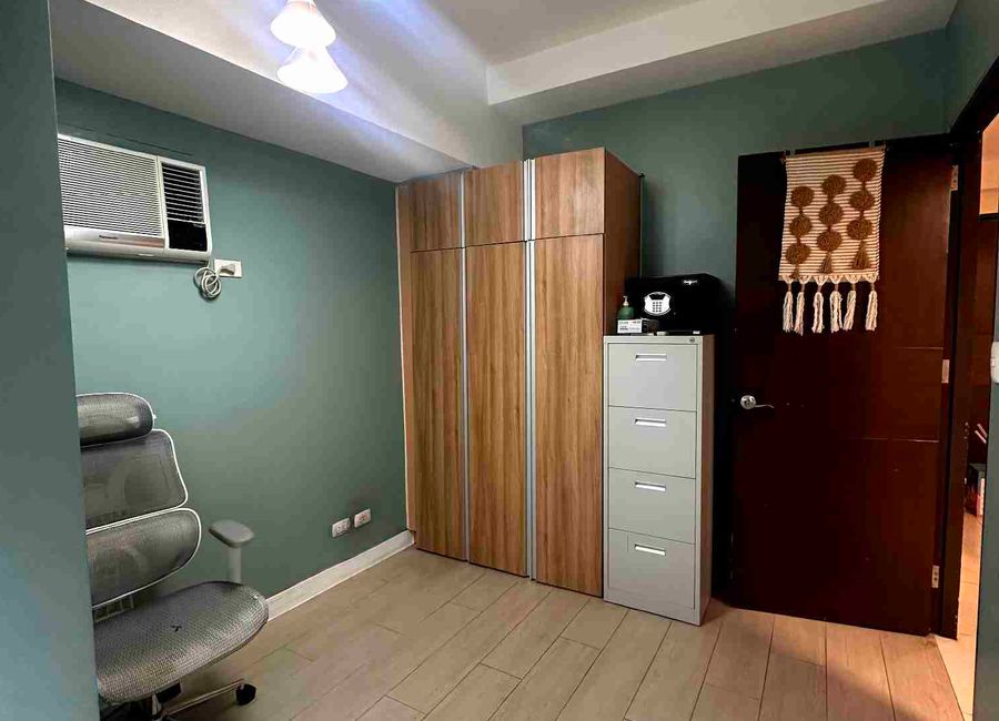 RUSH SALE: Semi-fitted 2 Bedroom with 2 Parking Slot in THE VICEROY at ...