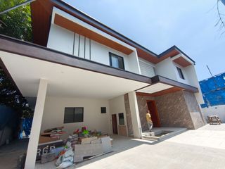 5BR Luxury House & Lot for Sale in Ayala Southvale Primera | ₱110M  - JB