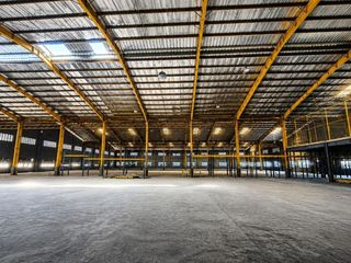 Spacious Industrial Warehouse for Lease in Valenzuela