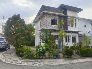 HOUSE AND FOR SALE IN MARAVILLA GEN. TRIAS CAVITE I ALONG ARNALDO AND NEAR CALAX I P6.7M