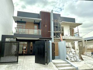 BEAUTIFUL MODERN DESIGN 2 STOREY DUPLEX HOUSE FOR SALE IN PARAÑAQUE
