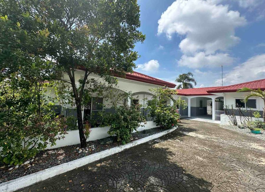 3 units House and Lot for SALE in Josefaville Subdivision Angeles City near Clark