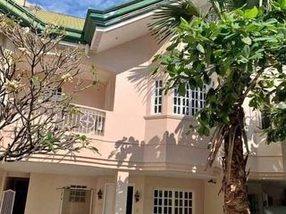 House for rent in Emerald Estate Talamban  3 bedrooms (attic 3rd room)