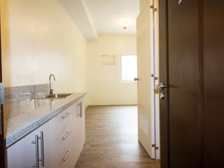 Fullerton Suites Condo For Sale near Tagaytay and Ayala future developments