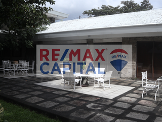 AM - FOR SALE: 6 Bedroom House in Dasmariñas Village, Makati