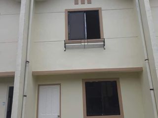 Pasalo: Inner Townhouse in Beverly Homes P2, Loma De Gato Marilao near NLEX and Divine Mercy