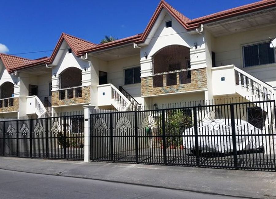 CORNER LOT WITH 6 UNITS APARTMENT FOR SALE IN PLARIDEL 2 ANGELES CITY NEAR CLARK
