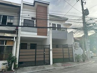 For Sale: 5 Units Apartment in Quezon City