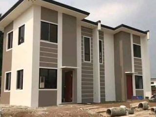 Modern Townhouse with garage in Greenforbes Residences, Loma De gato Marilao- 55sqm