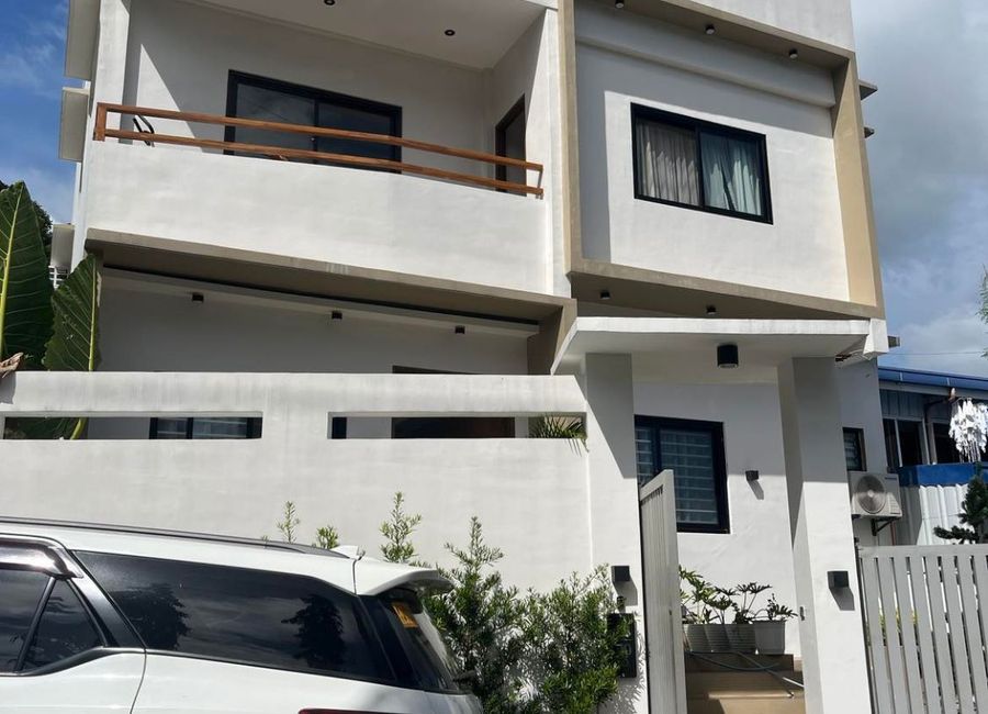 HOUSE IN ANTIPOLO FOR SALE