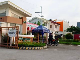 Ready for occupancy House and lot for sale in Meridian Place General Trias Cavite