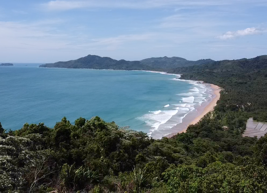 Investment opportunity adjacent to one of Palawans most stunning beaches.