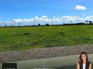 FOR SALE: 588 sqm Lot in Courtyards Vermosa, Cavite