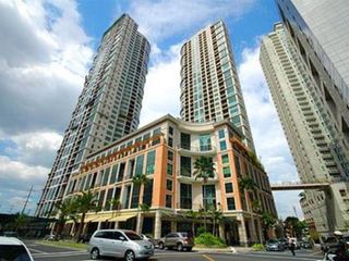 RARE 1BR UNIT JOYA LOFTS & TOWERS ROCKWELL MAKATI FOR SALE