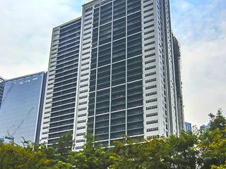 BGC 3BR One Maridien Condo with Tierra Park view with income