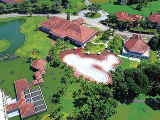 House and Lot for Sale with Golf and Country Club Lipa