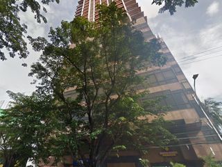 Timog Quezon City Condo with Parking For Rent